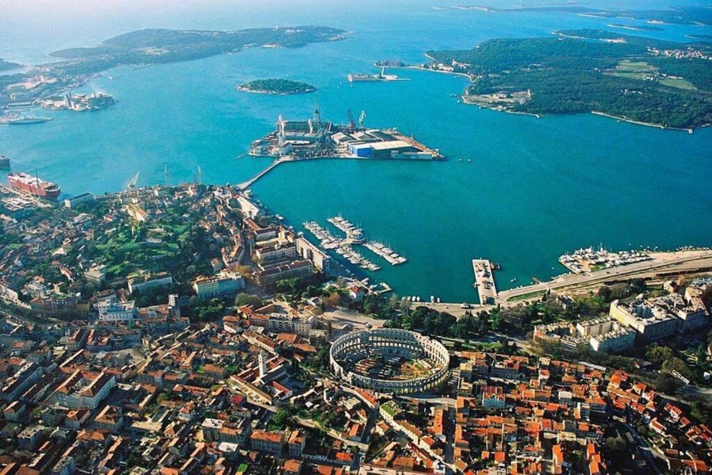 Apartman Levi Pula Exteriér fotografie